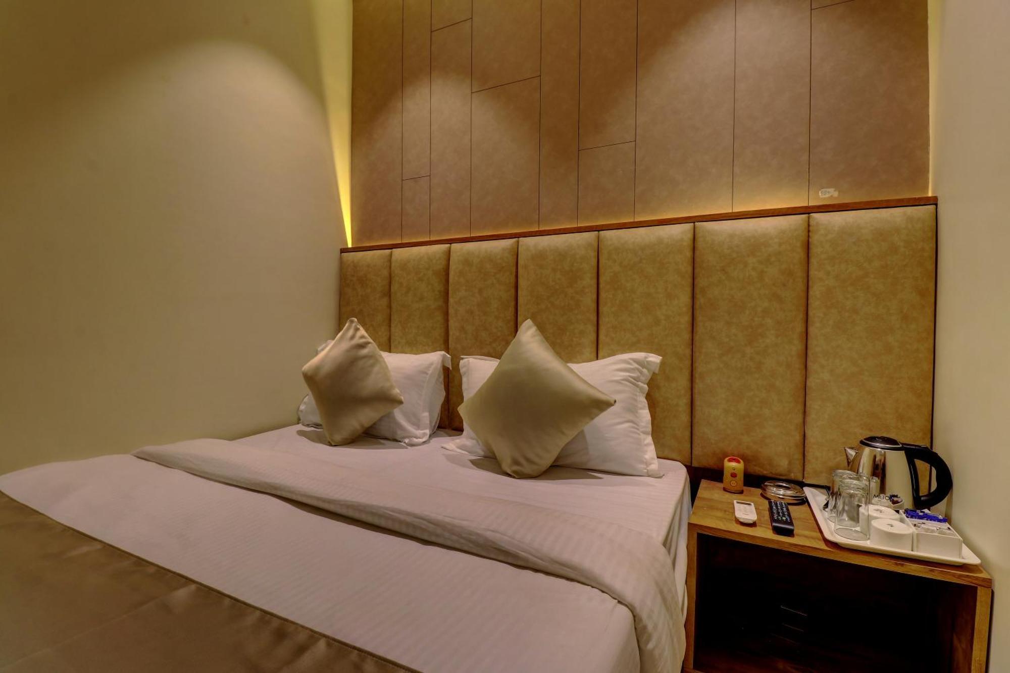 Hotel Amber Suite Near Mumbai Airport 外观 照片